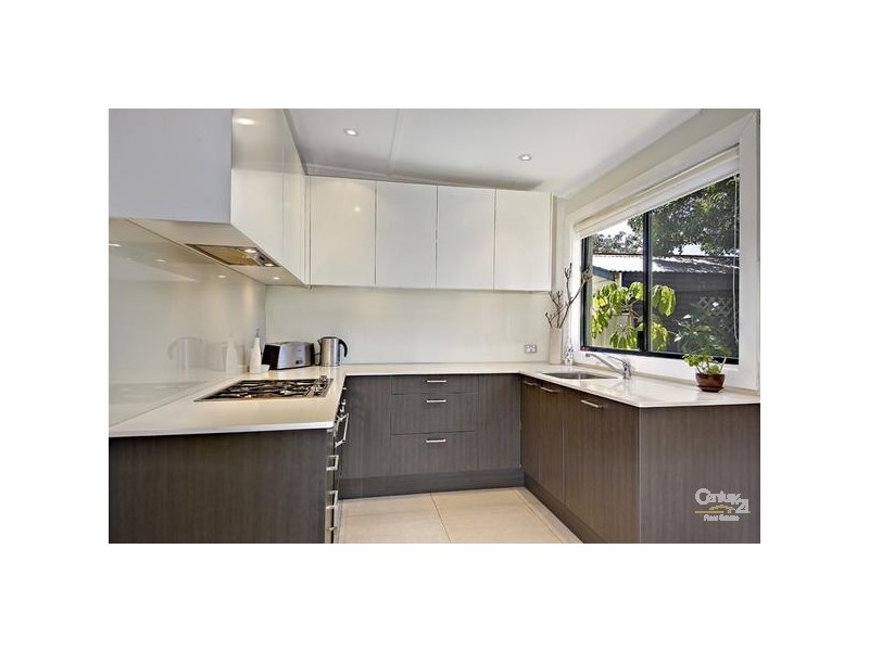 27 Robinson Street, Eastlakes NSW 2018