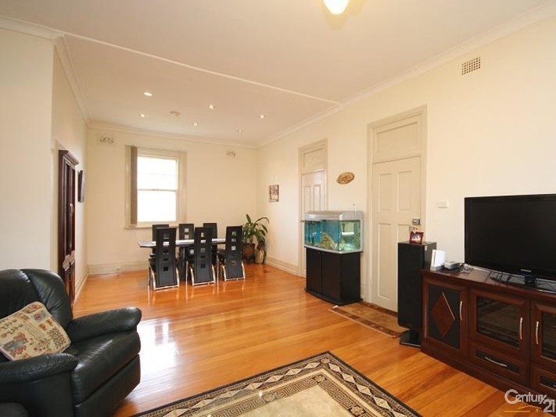 19 Milroy Avenue, Kensington NSW 2033