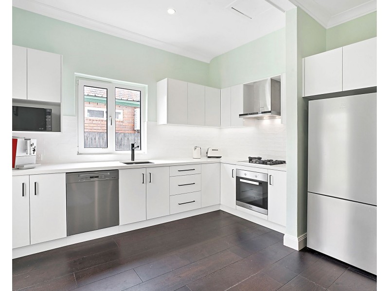 5 Macintosh Street, Mascot NSW 2020