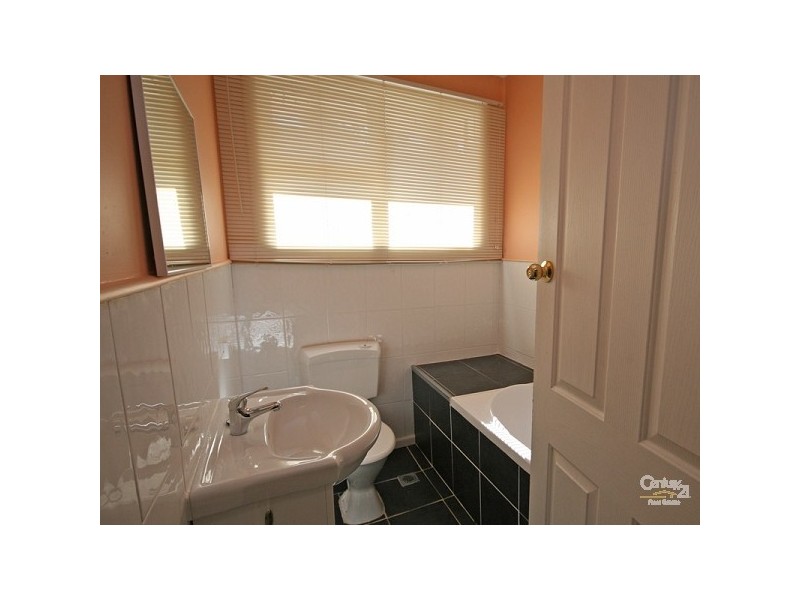 5 Boomerang Road, Springwood NSW 2777