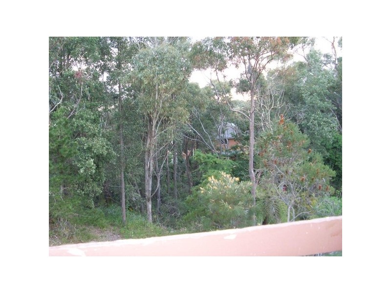 16 Moore Crescent, Faulconbridge NSW 2776