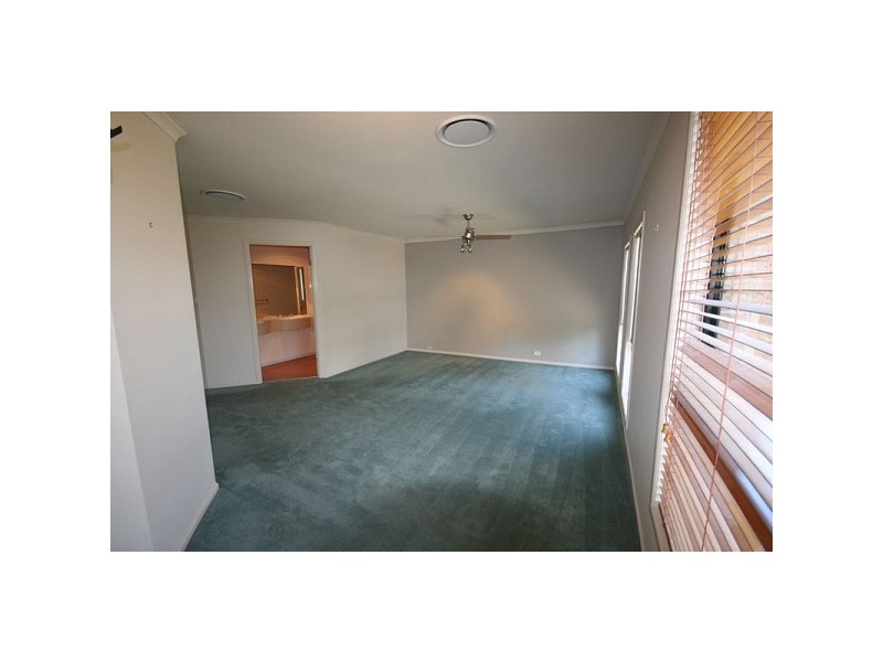 27 Meeks Cres, Faulconbridge NSW 2776