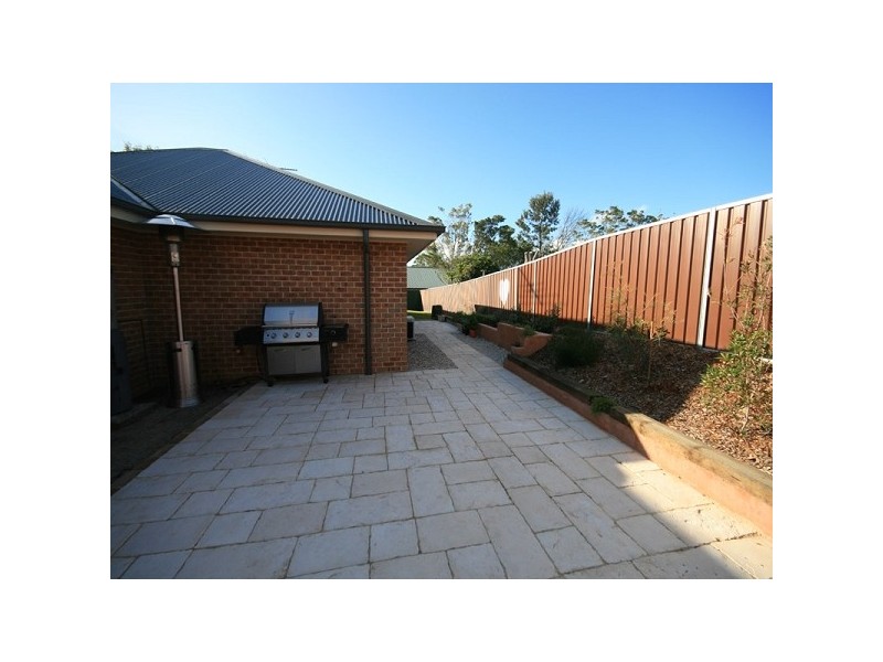 1B Woodbury St, Woodford NSW 2778