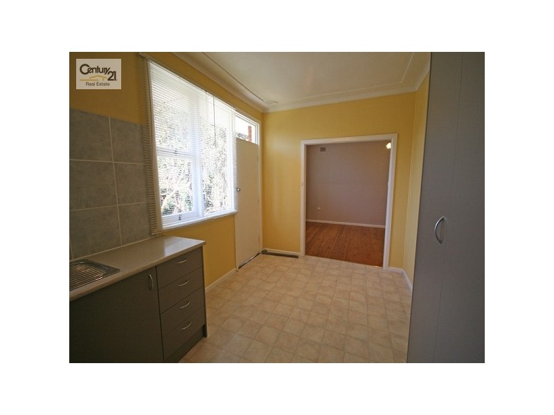 5 Boomerang Rd, Springwood NSW 2777