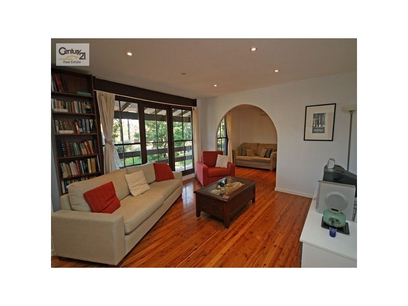 32 Perry Ave, Springwood NSW 2777
