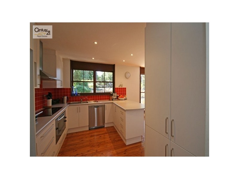 32 Perry Ave, Springwood NSW 2777