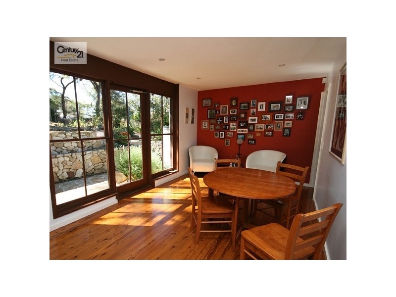 32 Perry Ave, Springwood NSW 2777