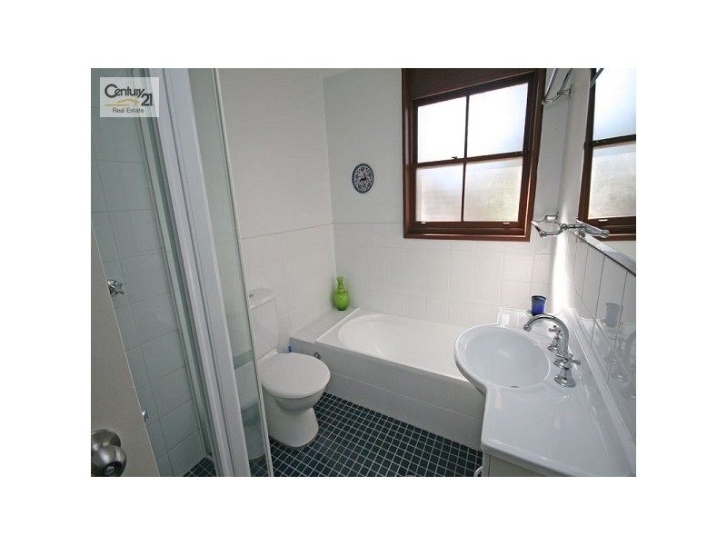 32 Perry Ave, Springwood NSW 2777