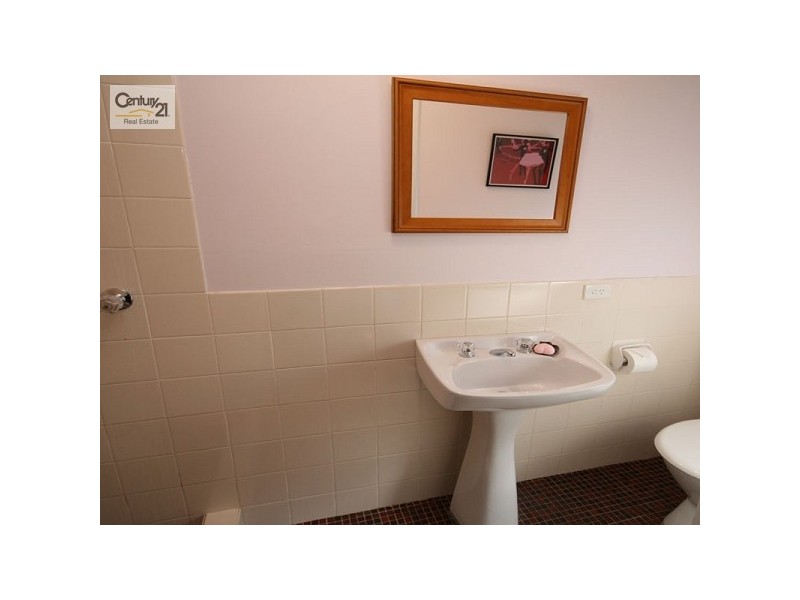 32 Perry Ave, Springwood NSW 2777