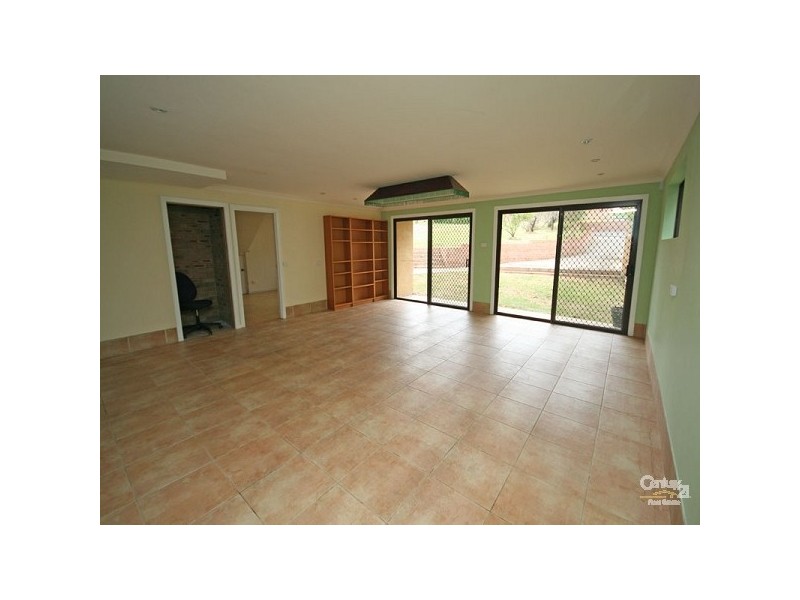 203 Hawkesbury Rd, Winmalee NSW 2777