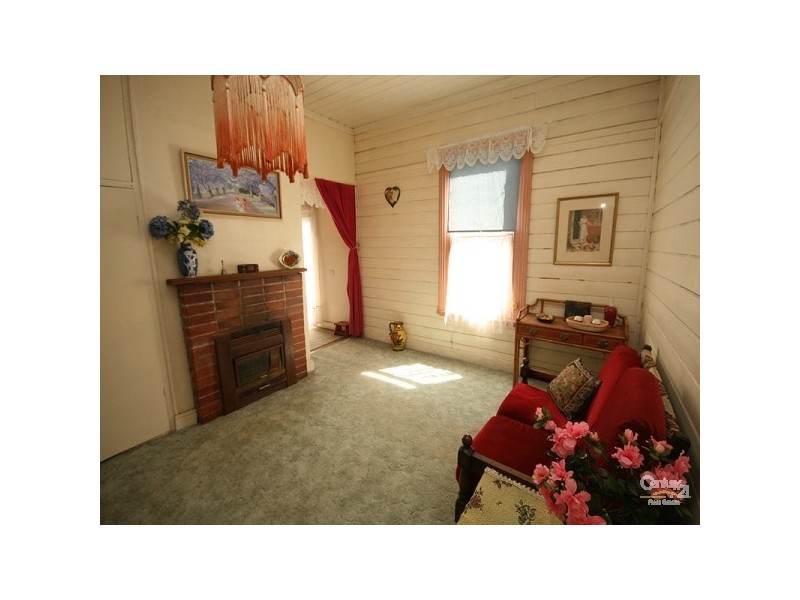 3 Station St, Springwood NSW 2777