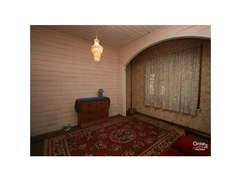 3 Station St, Springwood NSW 2777