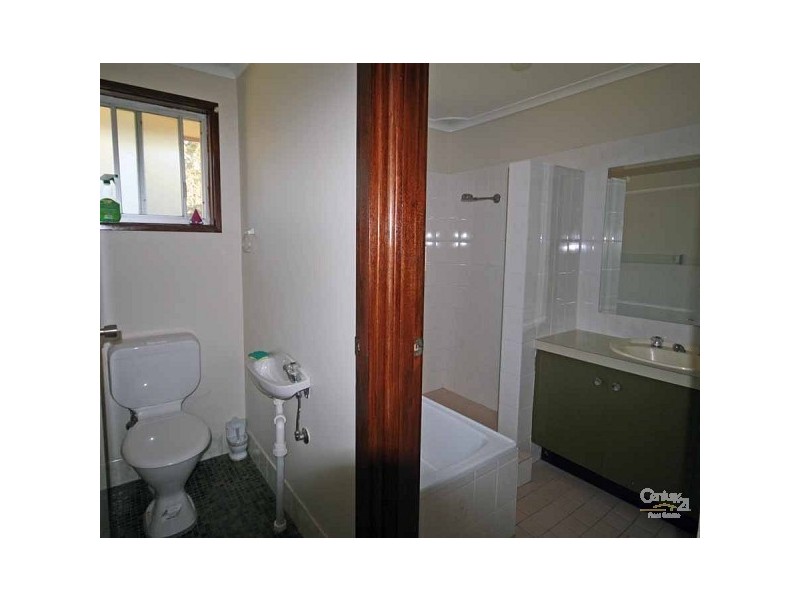 16 Moore Crescent, Faulconbridge NSW 2776