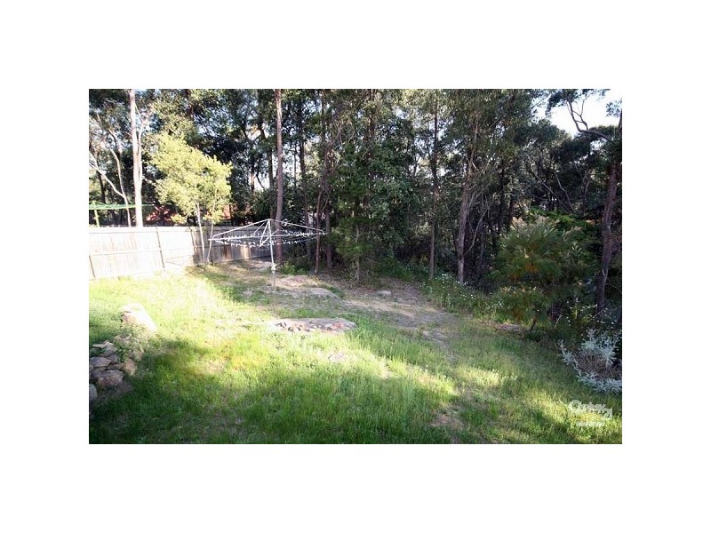 16 Moore Crescent, Faulconbridge NSW 2776