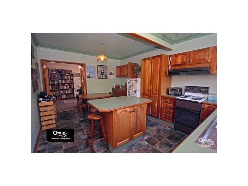 66 St Georges Cres, Faulconbridge NSW 2776