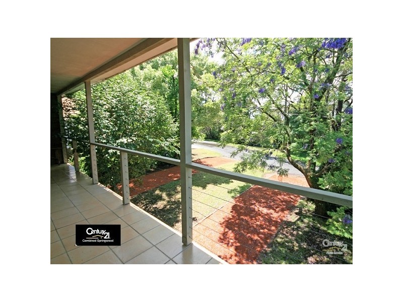 63 Raymond Rd, Springwood NSW 2777