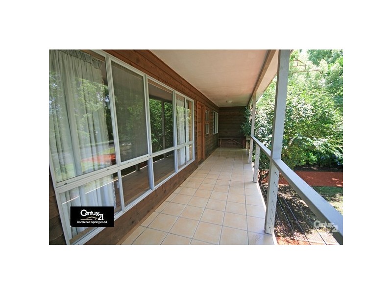 63 Raymond Rd, Springwood NSW 2777