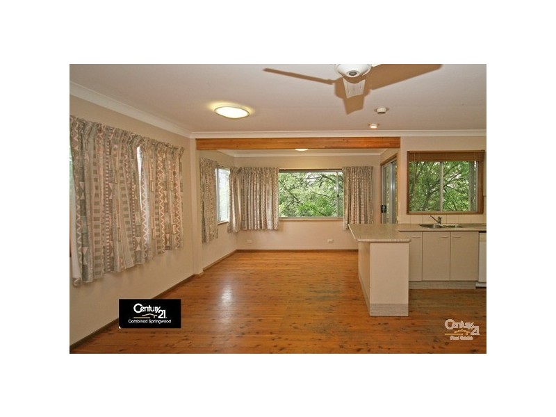 63 Raymond Rd, Springwood NSW 2777