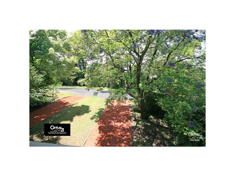 63 Raymond Rd, Springwood NSW 2777