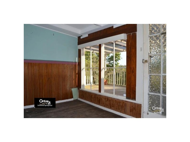 32 Parkes Cres, Faulconbridge NSW 2776