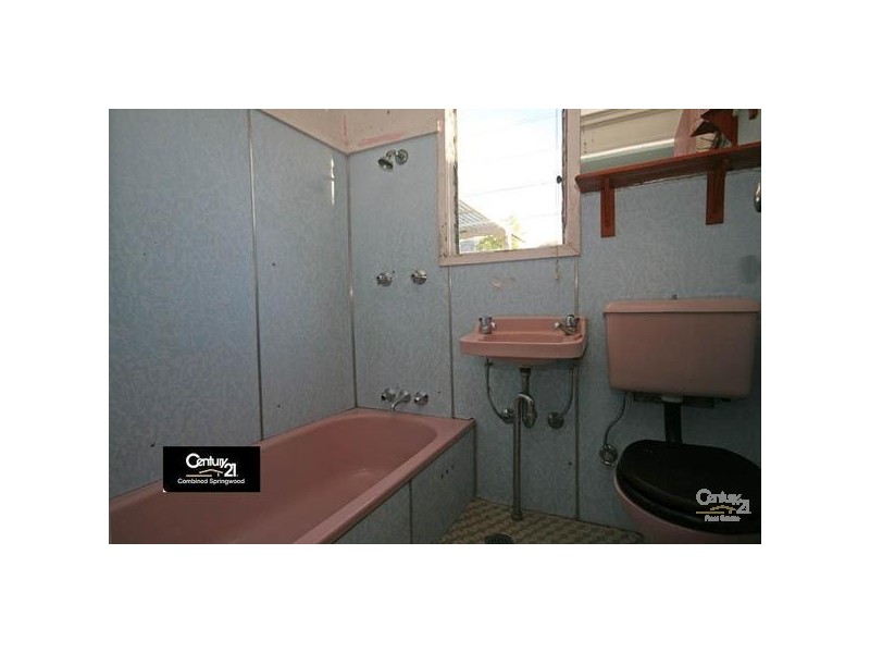 32 Parkes Cres, Faulconbridge NSW 2776