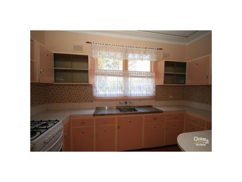 383 Macquarie Road, Springwood NSW 2777