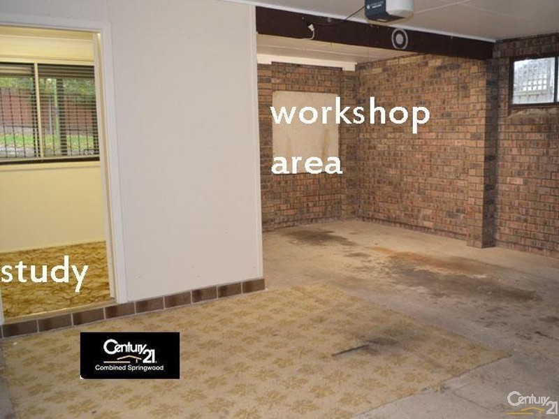 12 Perry Ave, Springwood NSW 2777