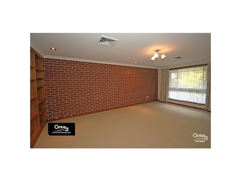 1/8 Stypandra Place, Springwood NSW 2777