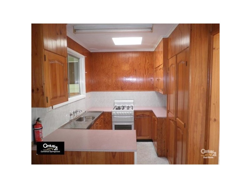 43 Birdwood Ave, Winmalee NSW 2777