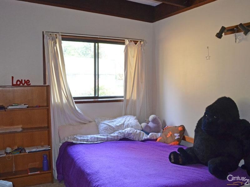 112 Linksview Rd, Springwood NSW 2777