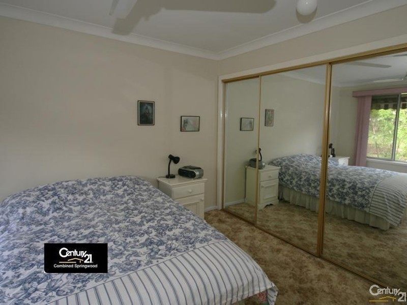 27 Killara Cres, Winmalee NSW 2777