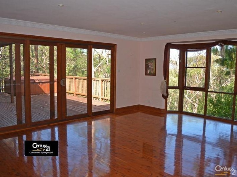 104 Davies Ave, Springwood NSW 2777