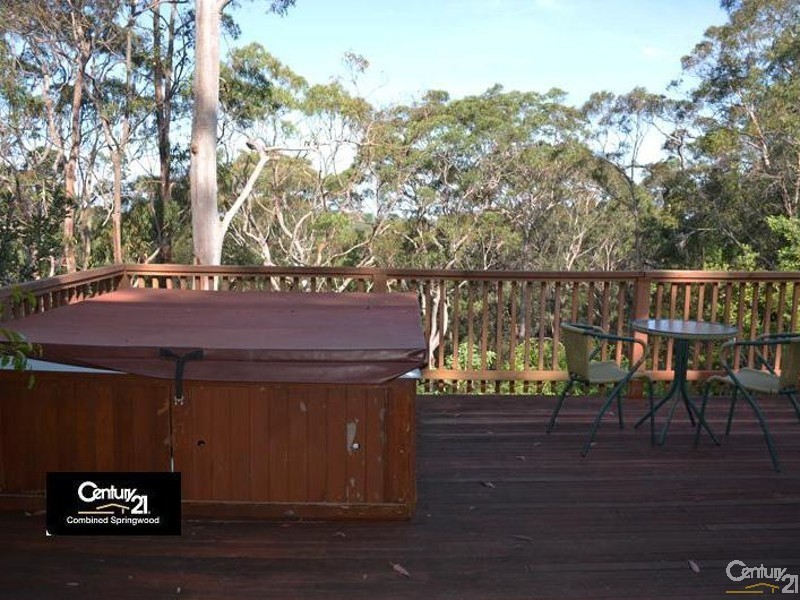 104 Davies Ave, Springwood NSW 2777