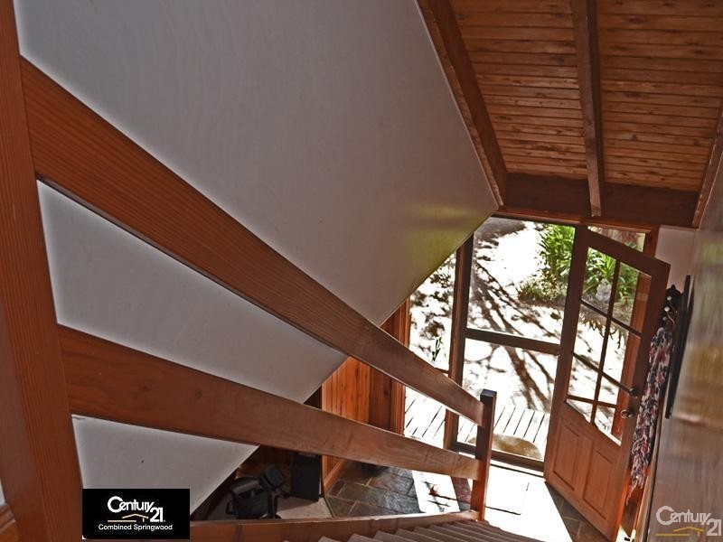 104 Davies Ave, Springwood NSW 2777