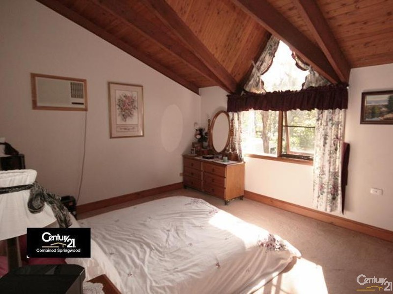 104 Davies Ave, Springwood NSW 2777