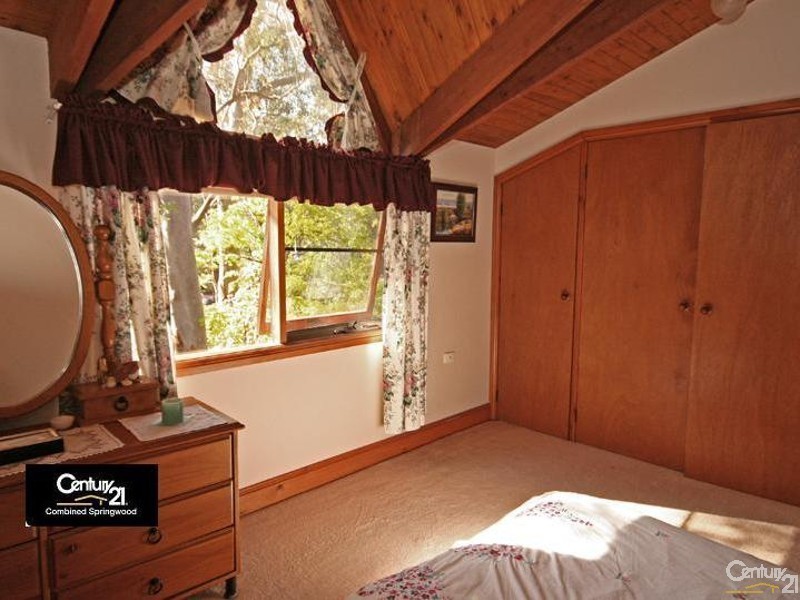 104 Davies Ave, Springwood NSW 2777