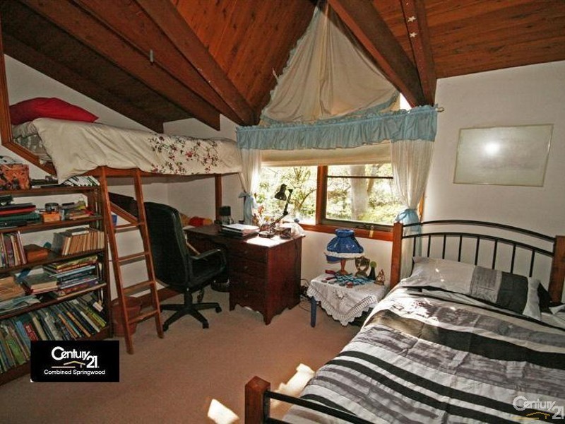 104 Davies Ave, Springwood NSW 2777