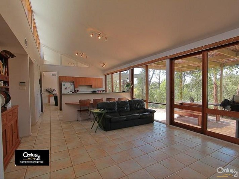 64 Coolabah Rd, Valley Heights NSW 2777