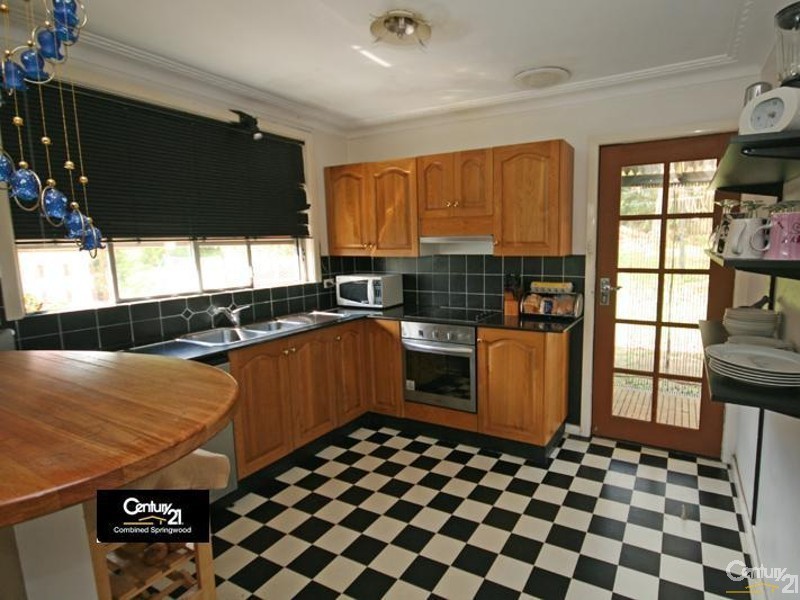 52 Boomerang Rd, Springwood NSW 2777