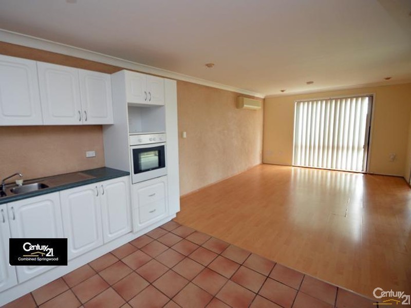 7 Roberts Pde, Hawkesbury Heights NSW 2777