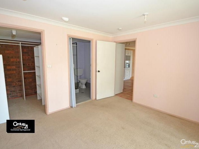 7 Roberts Pde, Hawkesbury Heights NSW 2777