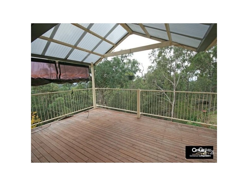 7 Roberts Parade, Hawkesbury Heights NSW 2777