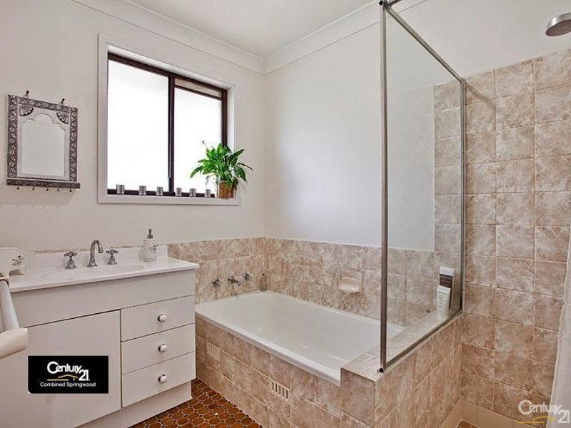 63 Muru Ave, Winmalee NSW 2777