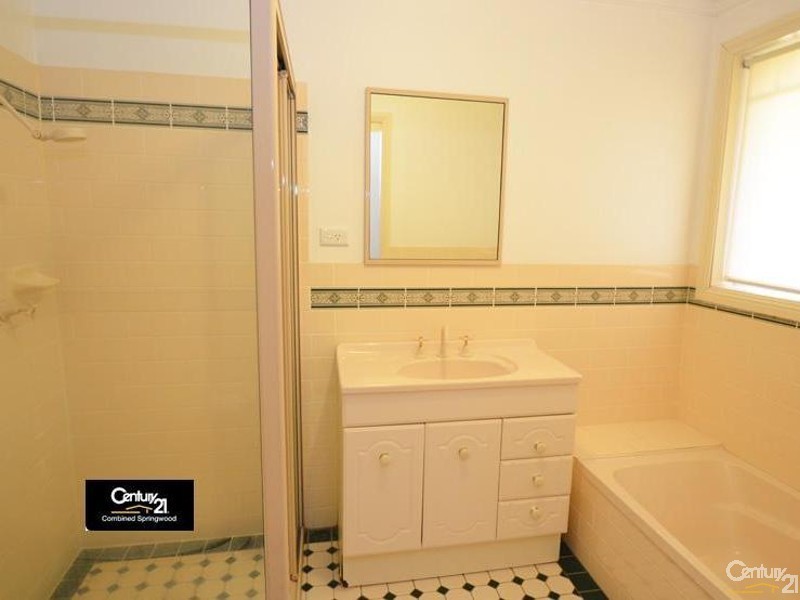 3/29-33 Boland Ave, Springwood NSW 2777