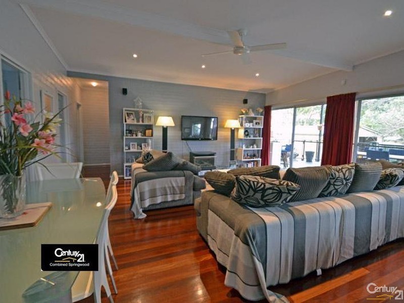 6 Carramar Cres, Winmalee NSW 2777