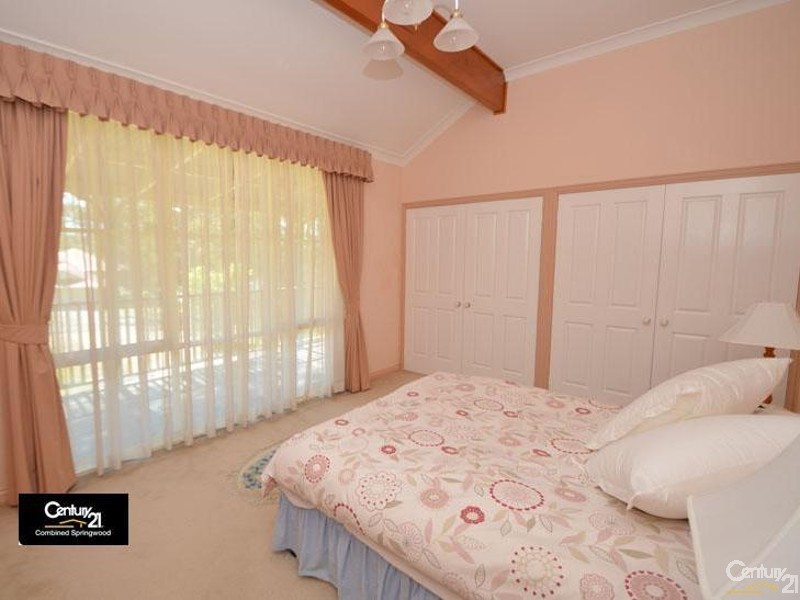 3 Banjo Pl, Springwood NSW 2777