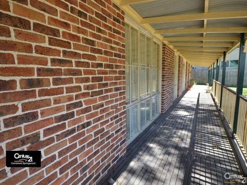3 Banjo Pl, Springwood NSW 2777