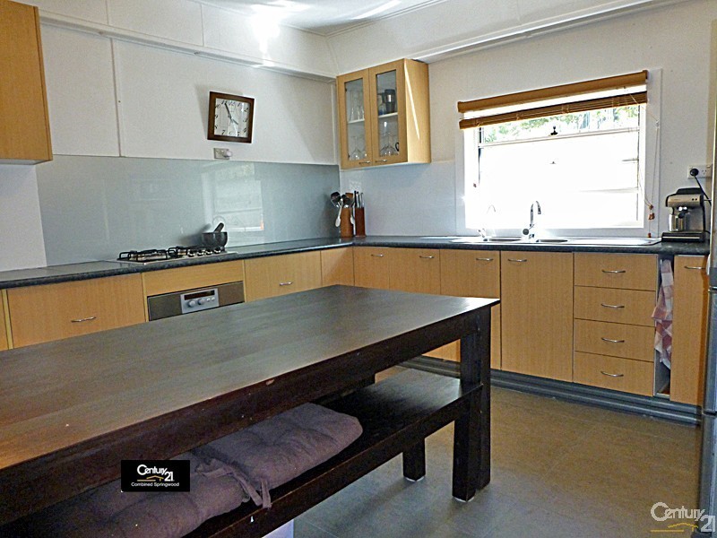 7 The Valley Rd, Valley Heights NSW 2777