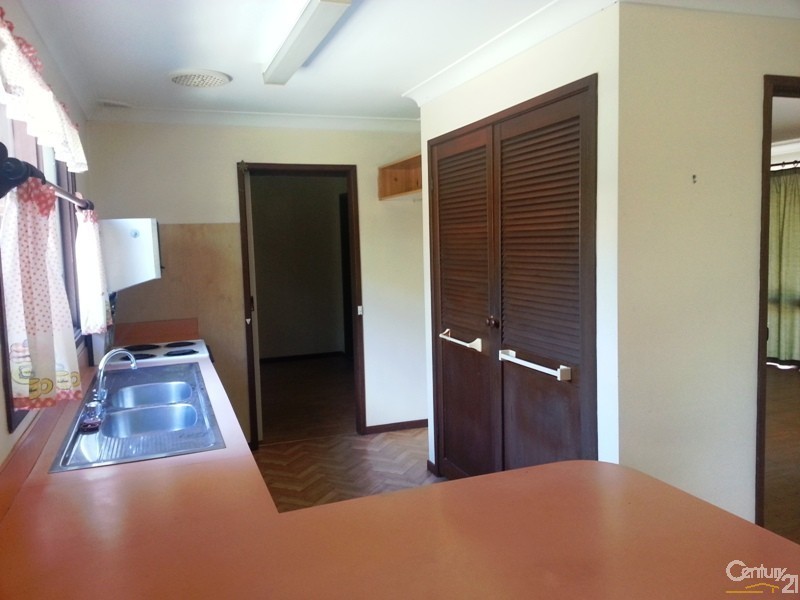 1 Bowaga Ave, Blaxland NSW 2774