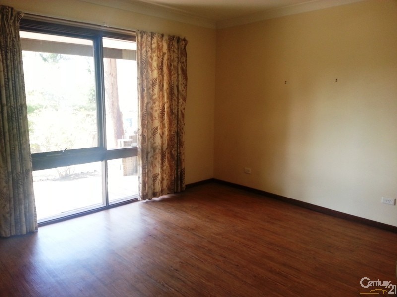 1 Bowaga Ave, Blaxland NSW 2774